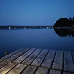 Exclusive Location At The Waters Edge * コリング