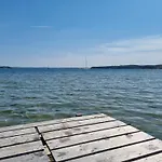別荘 Exclusive Location At The Waters Edge コリング