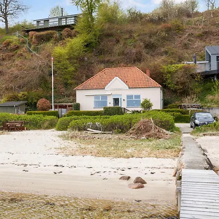 Exclusive Location At The Waters Edge Prázdninový dům