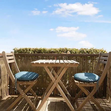 بيت للعطل Exclusive Location At The Waters Edge كولدينغ