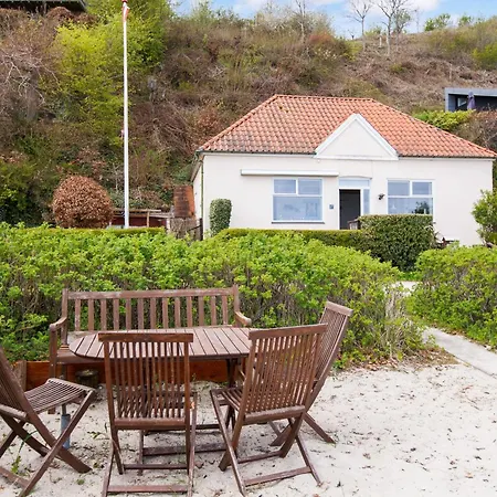 Ferienhaus Exclusive Location At The Waters Edge *