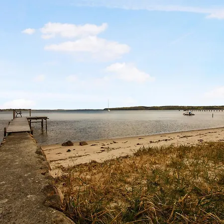 Exclusive Location At The Waters Edge Vakantiehuis *